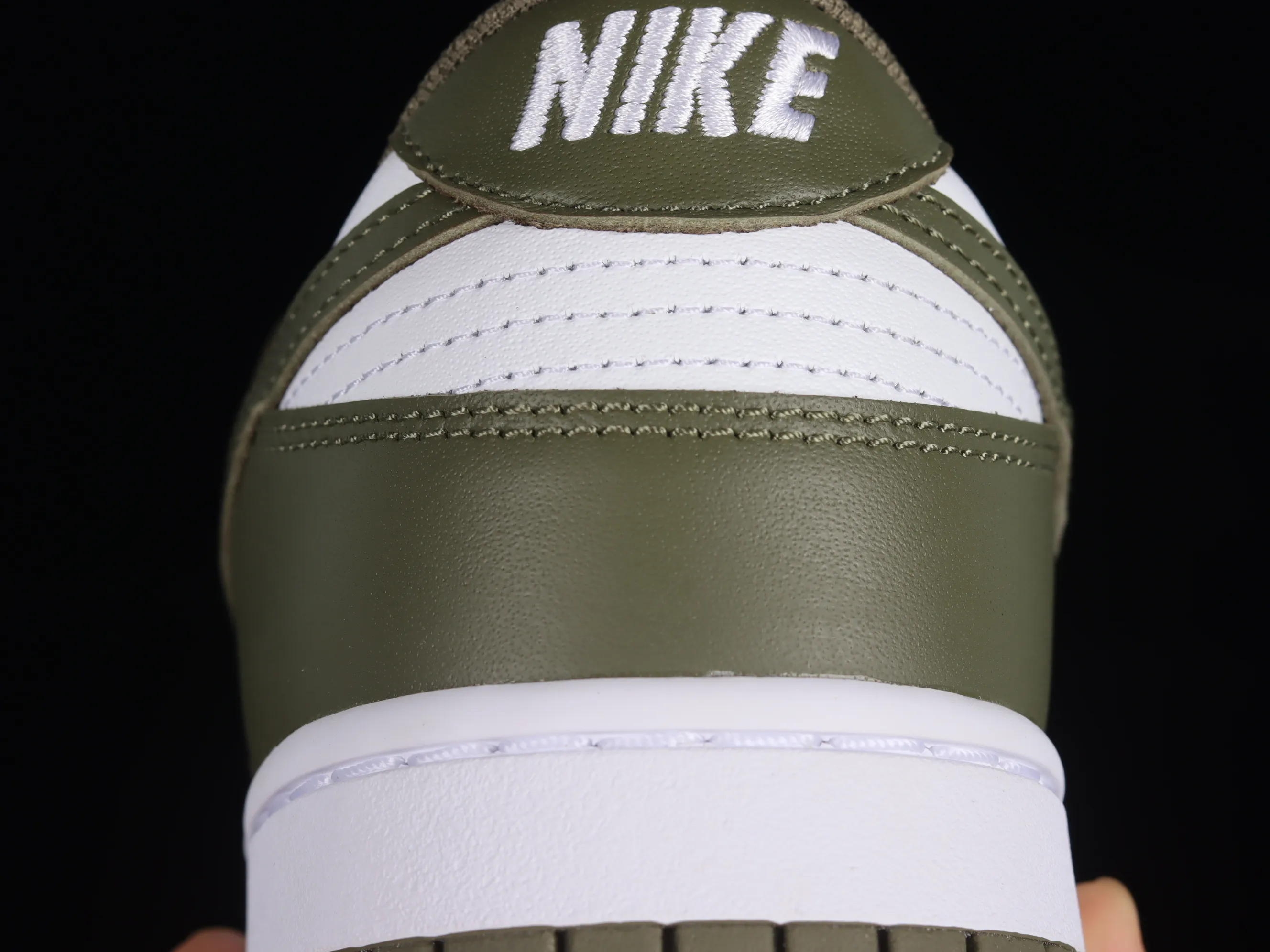 All Categories Nk SB Dunk Series Nk SB Dunk Low Low-top Sneakers Foreign Trade Version Nk Dunk Low Olive Green SB Smashed Backboard Fashion Casual Sneakers DD1503-120